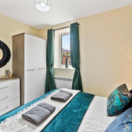 Central Leeds Gem - Parking - Sleeps 6 Appartement Buitenkant foto