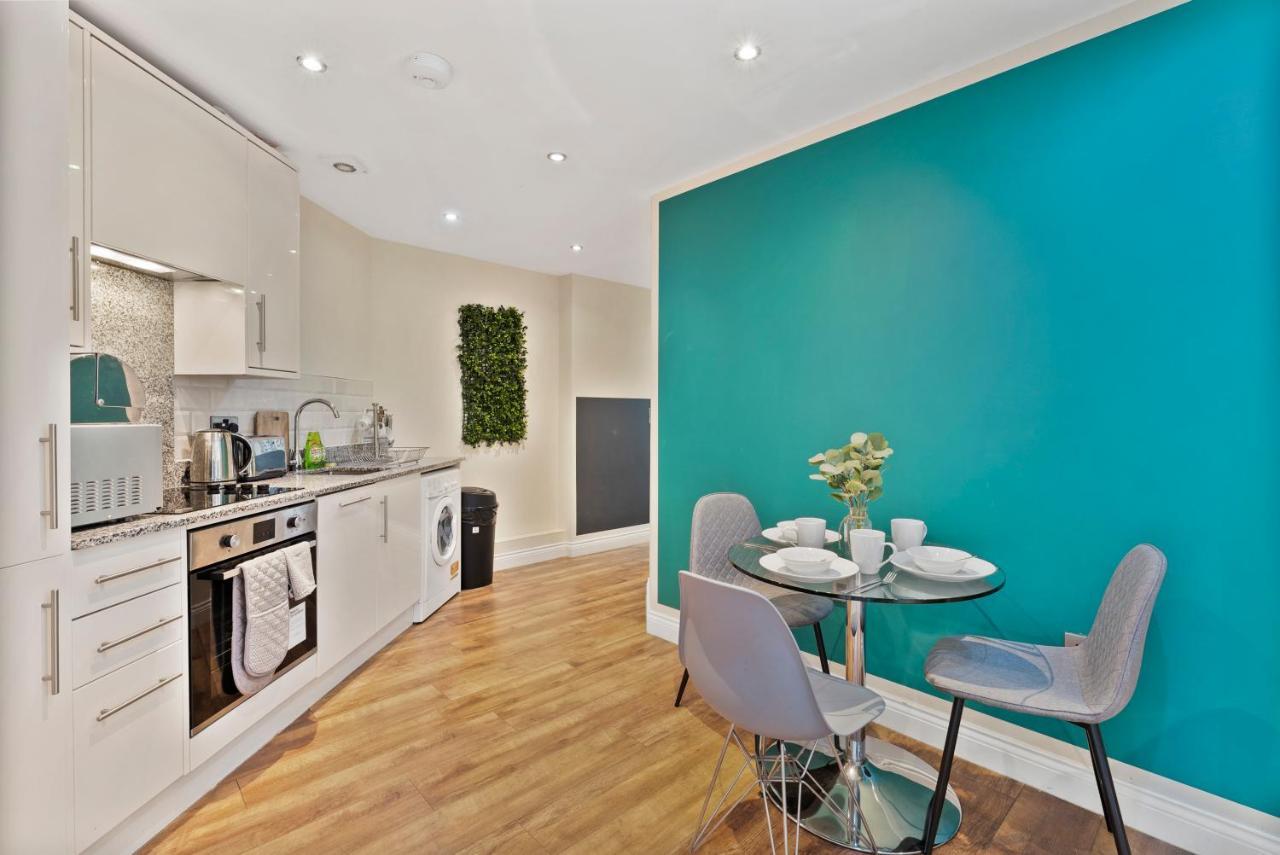 Central Leeds Gem - Parking - Sleeps 6 Appartement Buitenkant foto